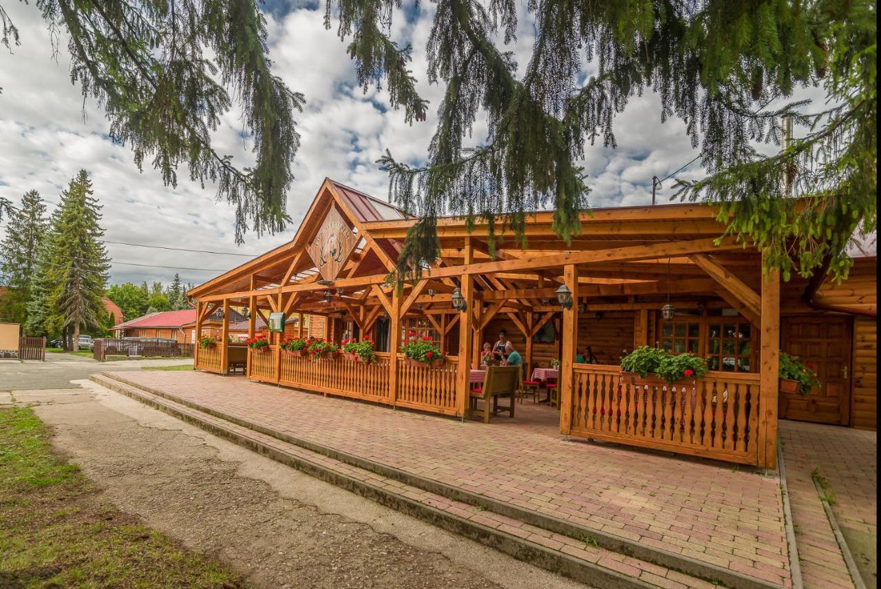 Lipicai Hotel Es Etterem Szilvásvárad Eksteriør billede